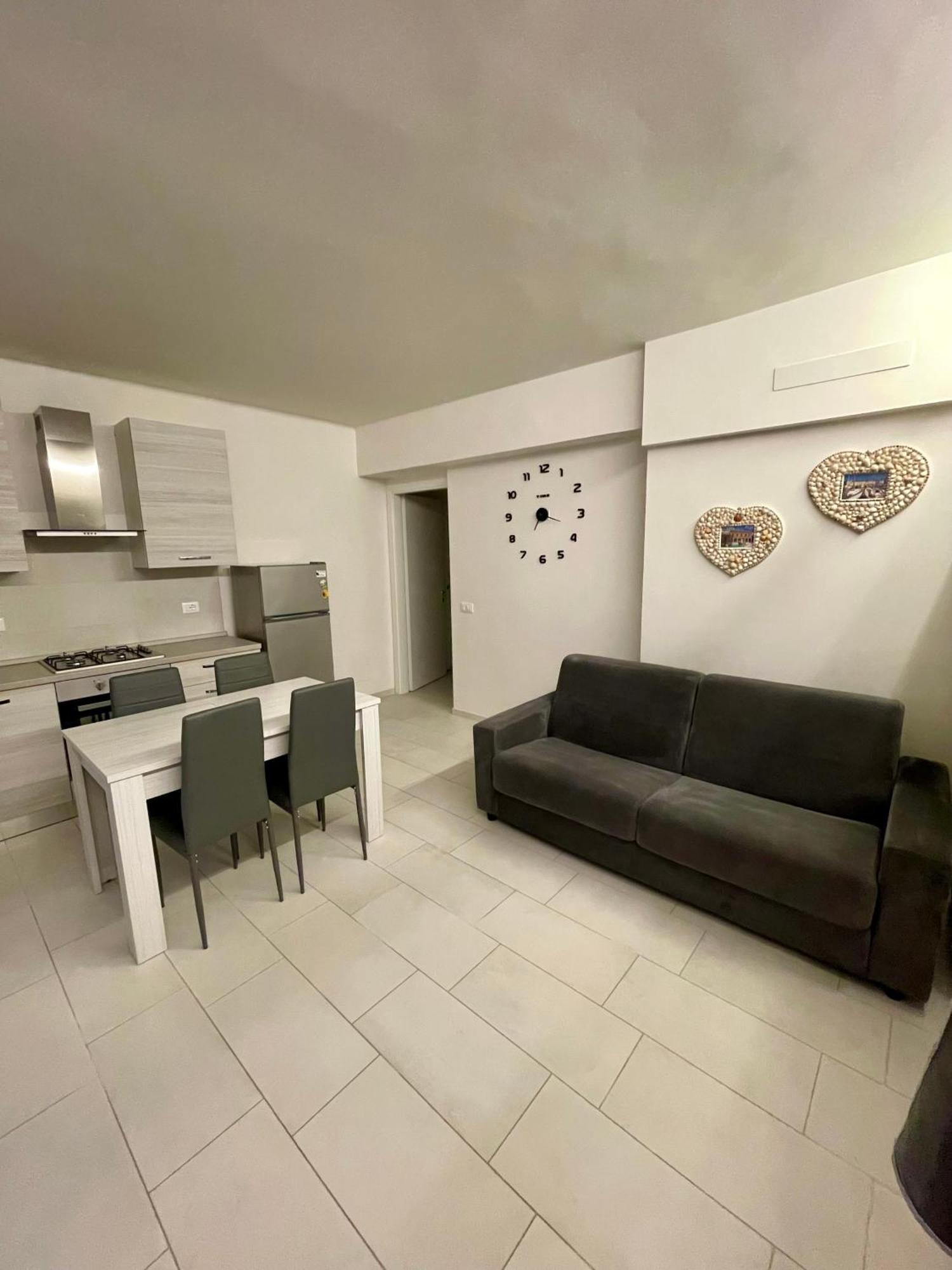 Anita'S House-Abitazione A Pochi Passi Dal Centro Lejlighed Pesaro Eksteriør billede